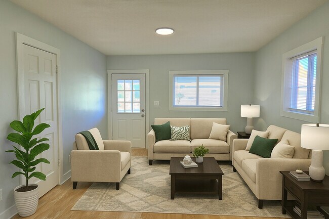 Building Photo - 324 Rosewood Ave