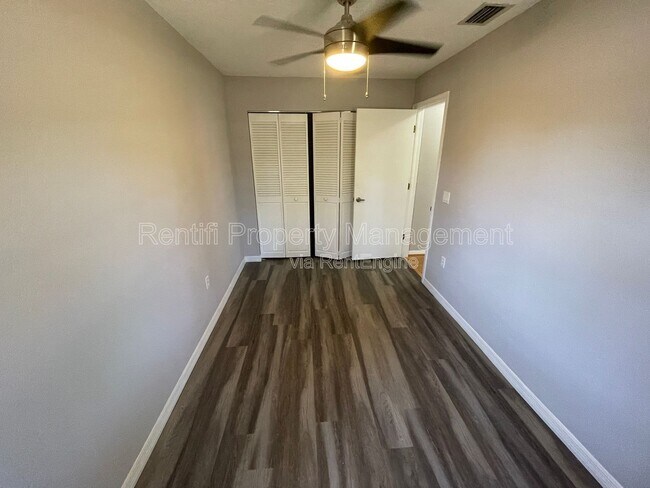 Building Photo - 25486 Avillas Ct