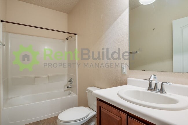 Building Photo - LEASE PENDING – PLEASE APPLY AT YOUR OWN D...