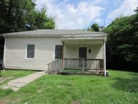Building Photo - 615 Gilliam St