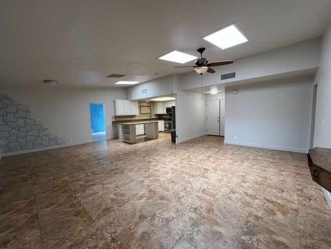Building Photo - Spacious Single-Story 6-bed 3-bath Oasis with Private Pool and Spa in Spring Valley