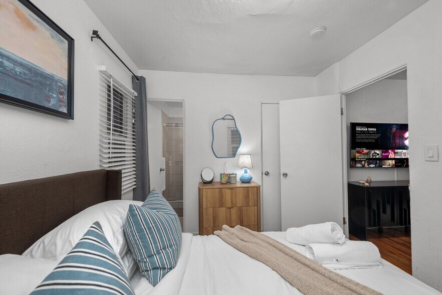 Building Photo - 334-40 Langley St