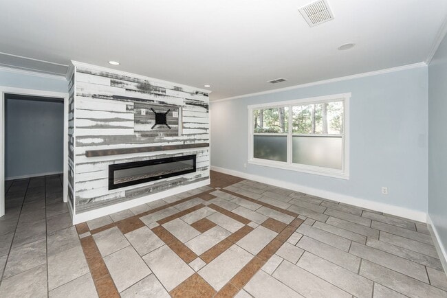 Building Photo - 2 Bedroom, 2 Bathroom Condo in Woodscape - Mt Pleasant