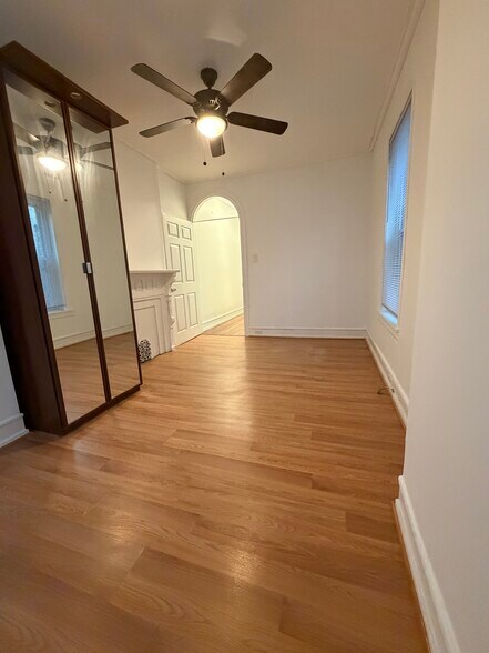 Back Bedroom - 1641 Edgley St