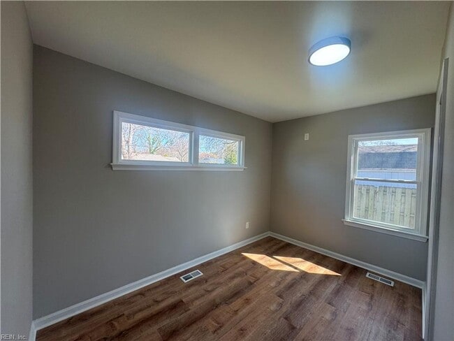 Building Photo - Beautifully Updated Ranch Home