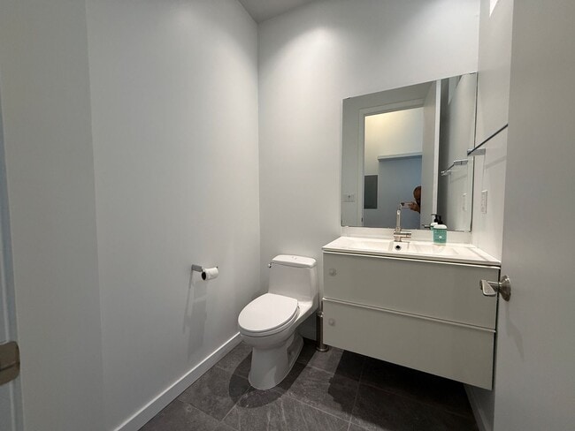 Building Photo - The contemporary residential unit townhouse