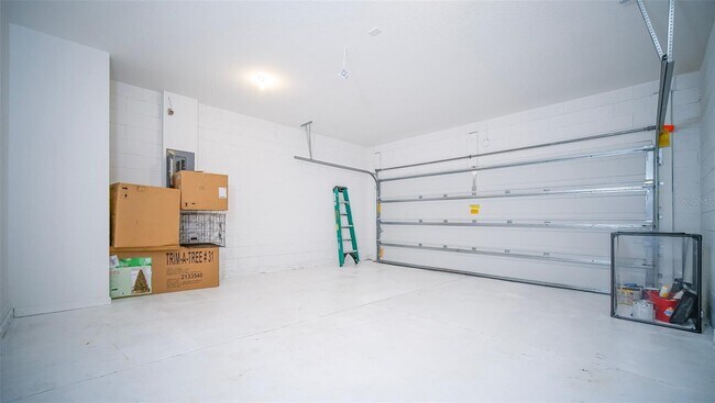 Building Photo - 825 Orchid Grove Blvd