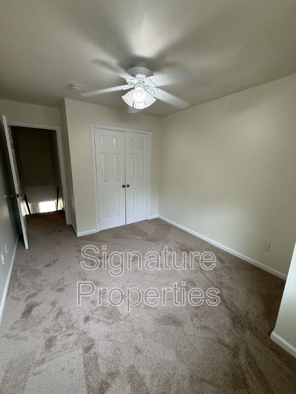 Building Photo - 913 Ewell Rd