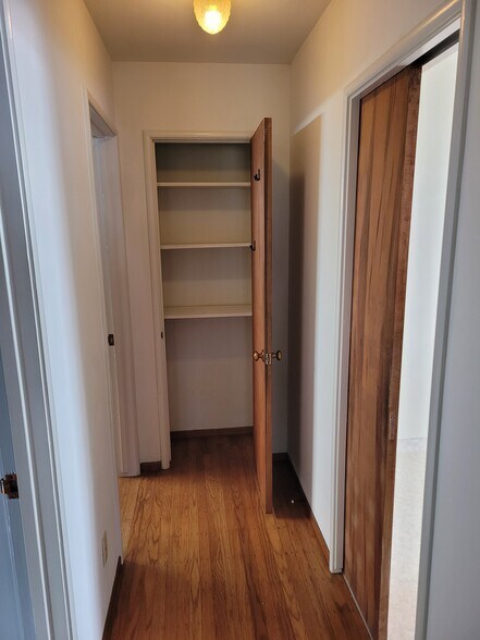 Building Photo - 5363 James Ave