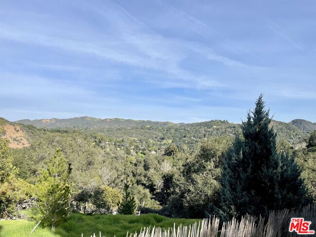 Building Photo - 22500 Monte Vista Dr