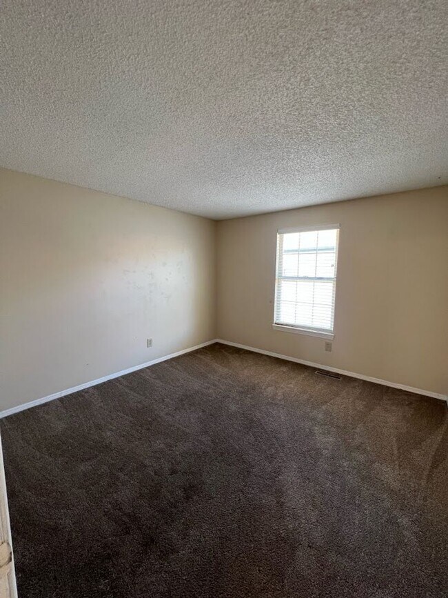 Building Photo - Long Realty & Property Management - Large ...