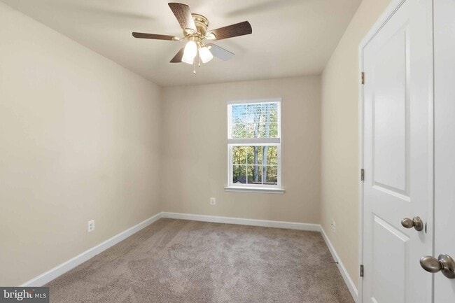 Building Photo - 410 Thelma Rd