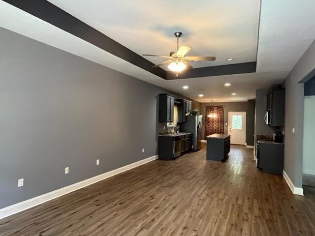 Building Photo - 35621 Oakridge Ave