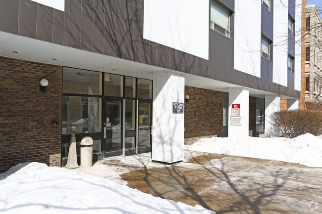 Methodist Tower - Erie, PA | Apartment Finder