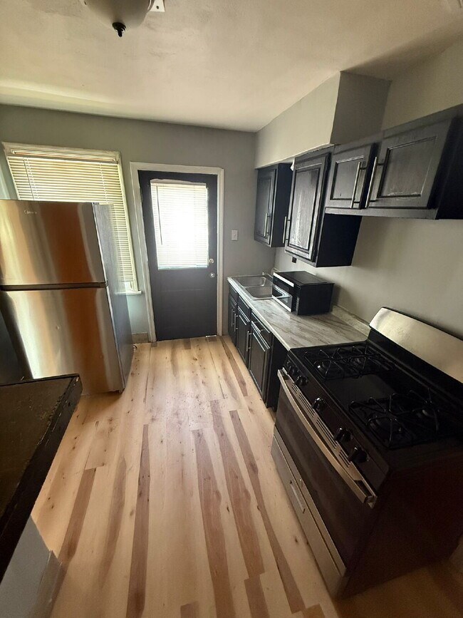Building Photo - 8504 Trafford Ln