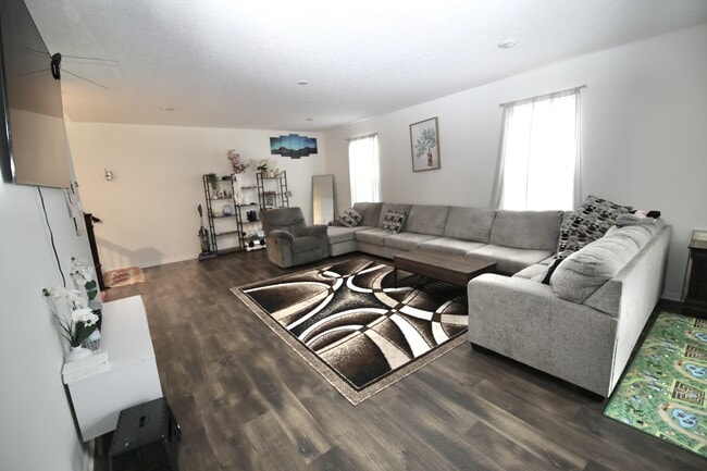 Building Photo - 216 Old Bay Dr