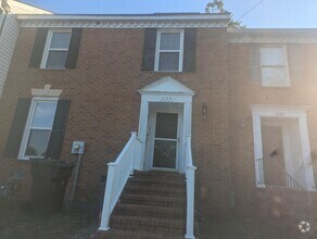 Building Photo - 2139 Holt St
