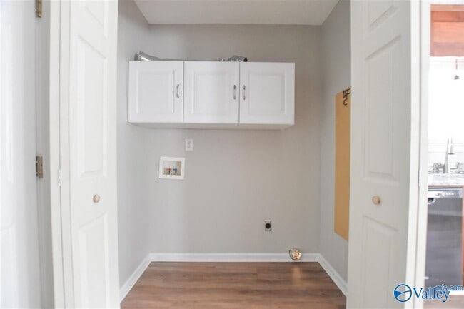 Building Photo - 136 Populus Dr