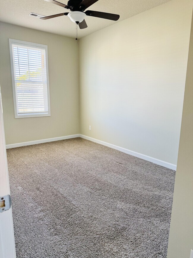 Building Photo - 374 Frisco Wy