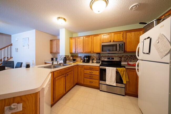 Building Photo - 17431 Glacier Wy