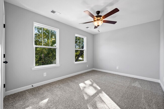 Building Photo - Beautiful Newer Construction Home in Old Hickory – 3 Bed, 2.5 Bath