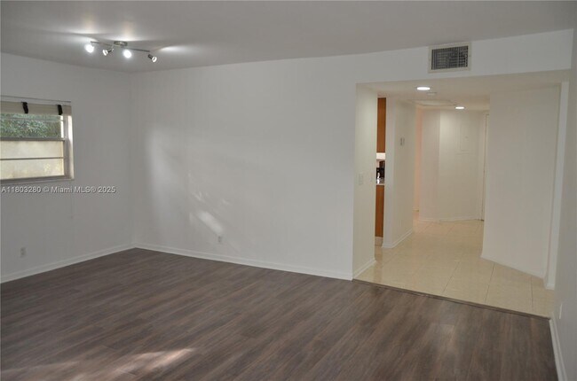 Building Photo - 12600 SW 5th Ct