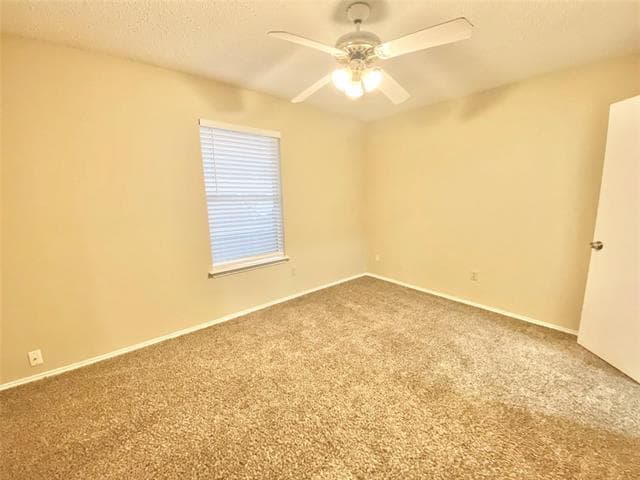 Building Photo - 2800 Kempton Dr