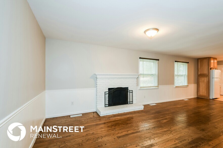 Building Photo - 4311 Alderwood Dr