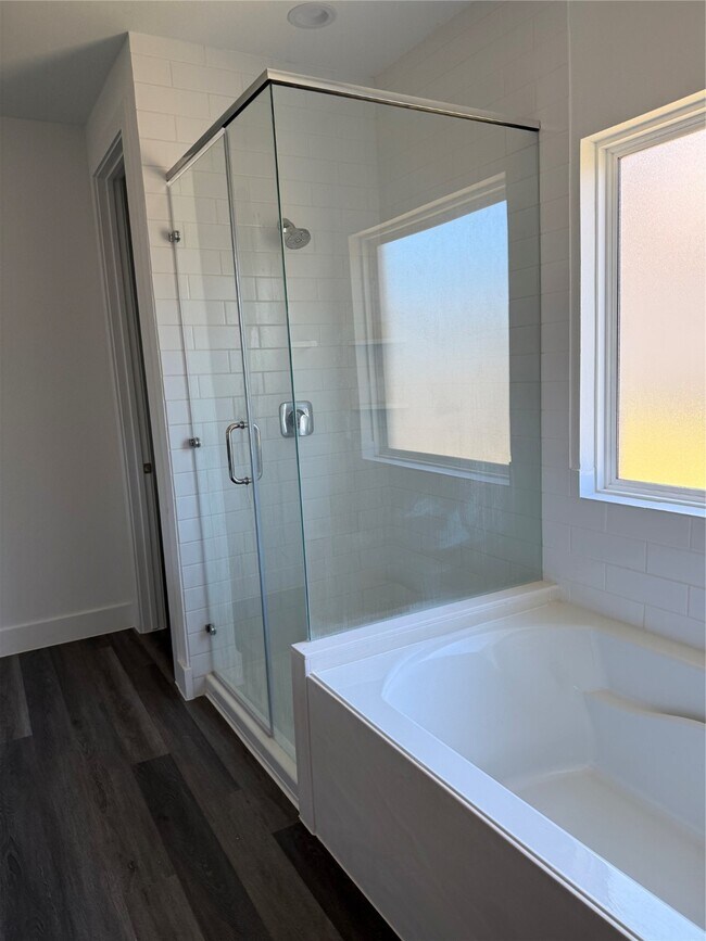 Building Photo - 15228 Tattle Crk Ln