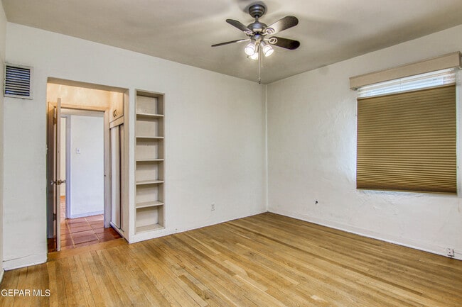 Building Photo - 801 McKelligon Dr