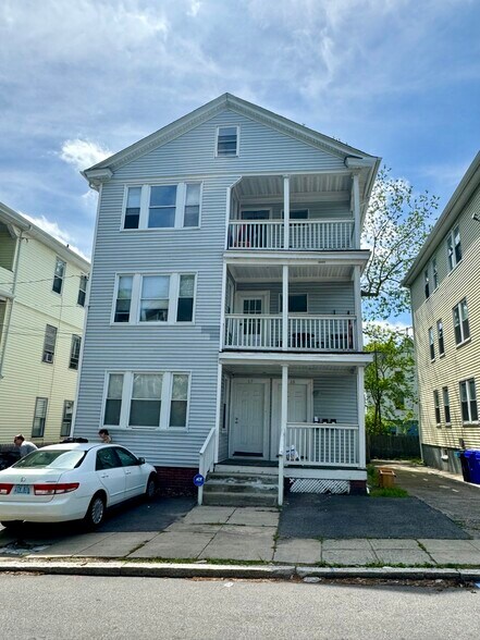 Building Photo - 17 Richter St