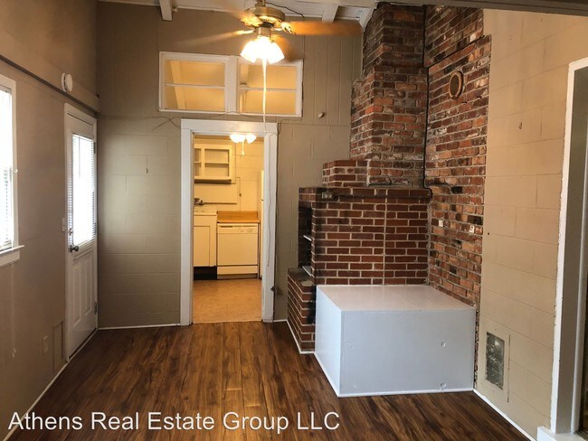 Building Photo - 1 br, 1 bath House - 180 Mell Street