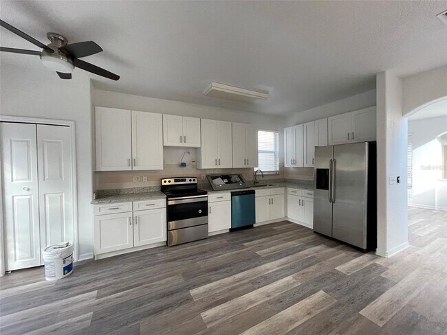 Building Photo - 10604 Cobham Wood Ct