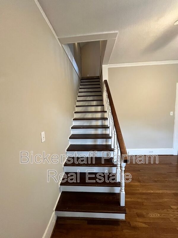 Building Photo - 1409 16th Ave