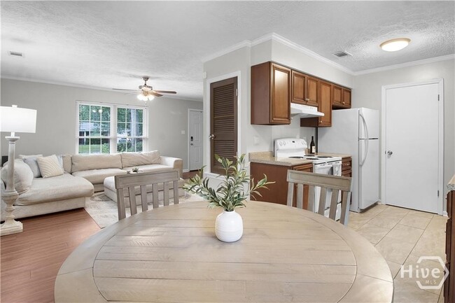 Building Photo - 451 Sandpiper Rd