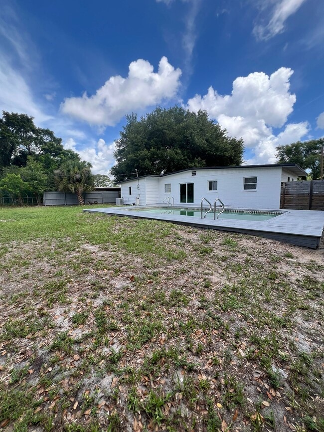 Building Photo - 1221 Cypress Ln
