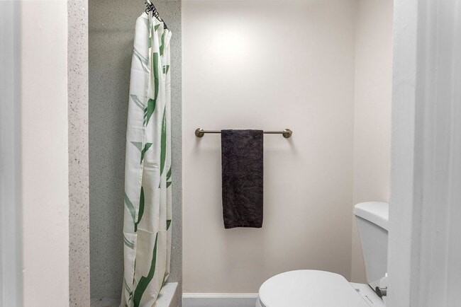 Building Photo - Coty Tower 703