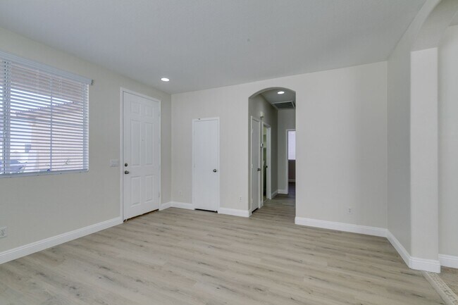 Building Photo - Charming 3-Bedroom Single-Story Home in North Las Vegas!