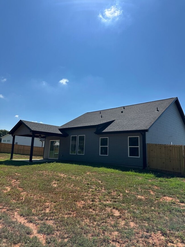Building Photo - Beautiful Home for Rent – Modern Comforts ...
