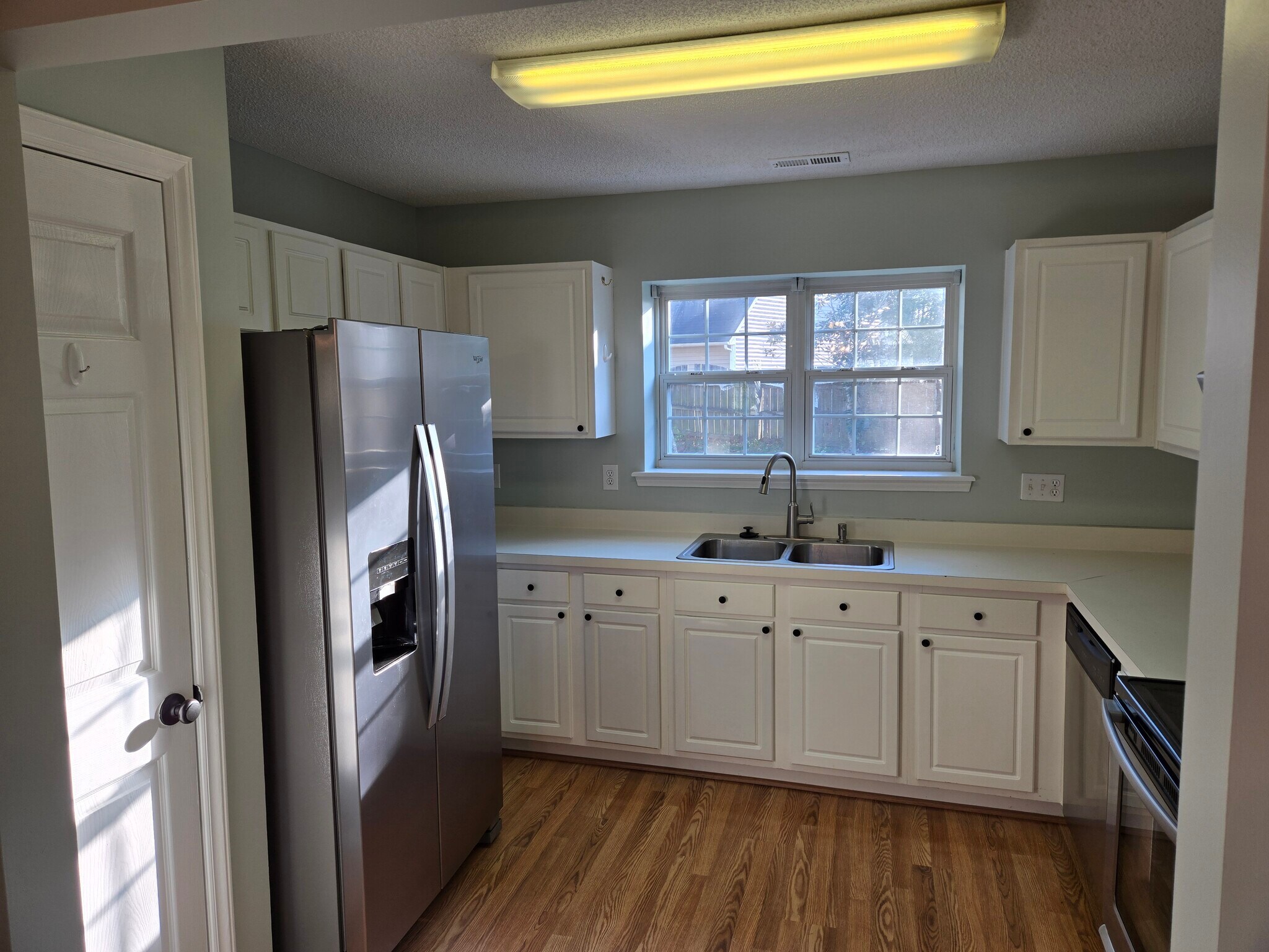 kitchen - 5006 Silhouette Dr