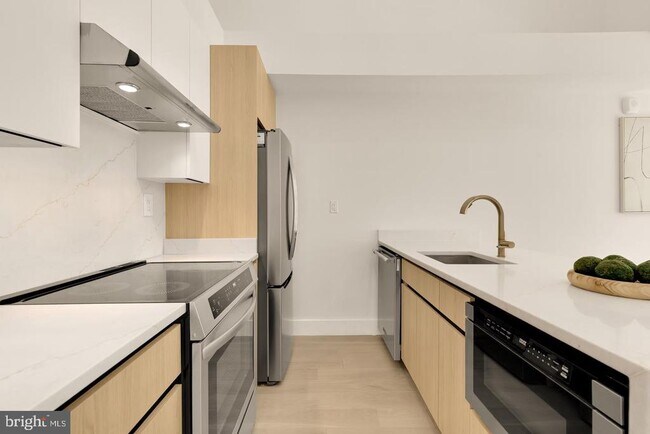 Building Photo - 3923 14th St NW