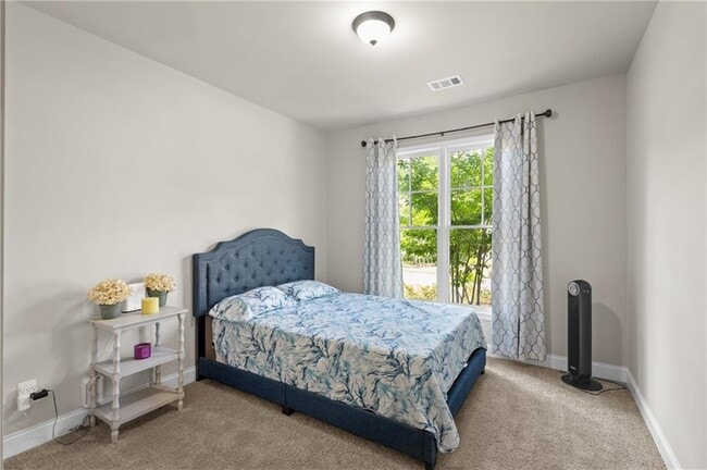 Building Photo - 2121 Charmond Dr