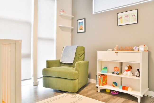 Building Photo - Modern 3 bed/ 2.5 bath townhome in Ballard!