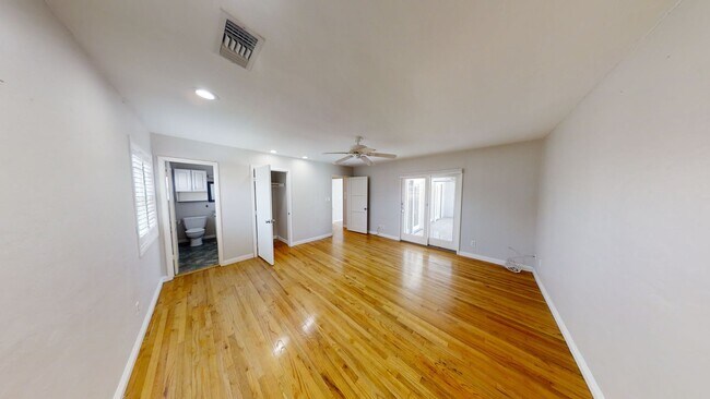 Building Photo - 4917 Rockford Dr