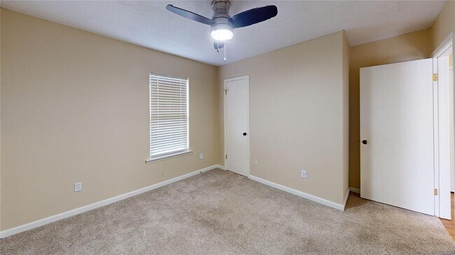 Building Photo - 710 Old Creek Rd