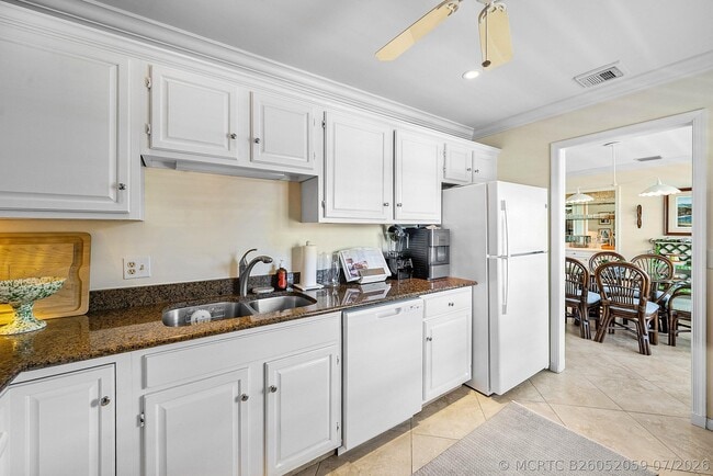 Building Photo - 4595 Kittiwake Ct