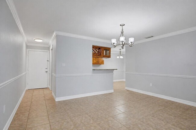 Building Photo - 3350 S Osprey Ave