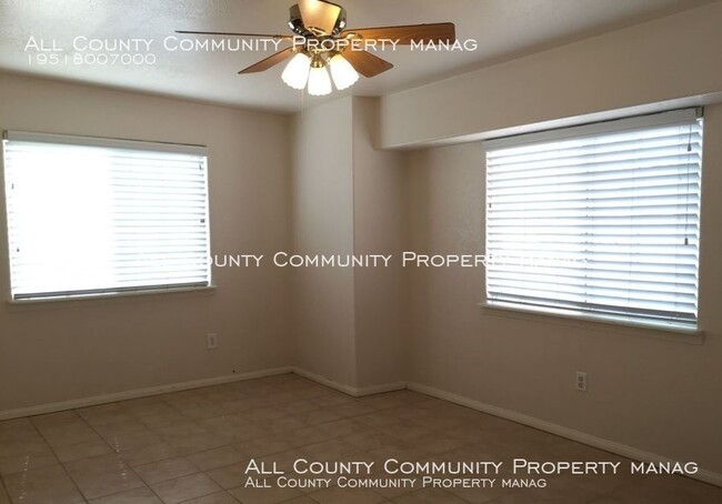 Building Photo - 3BED 2 BATH HOME FOR RENT IN YUCCA VALLEY