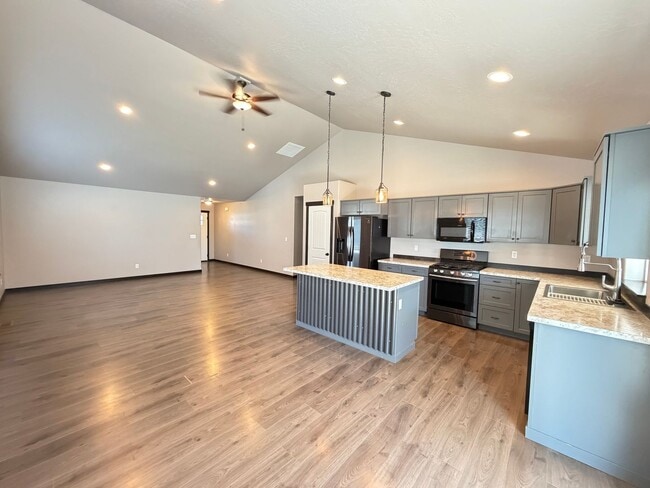 Building Photo - Rathdrum Rancher