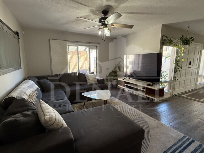 Building Photo - 7920 E Arlington Rd